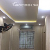 Chính chủ cho thuê nhà nguyên căn tại cuối phố Đoàn Thị Điểm, Văn Miếu Quốc Tử Giám, Đống Đa, Hà Nội.