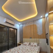 Bán nhà 3 tầng 3 mê Ô TÔ vào tận nhà Tôn Đức Thắng - FULL nội thất mới keng