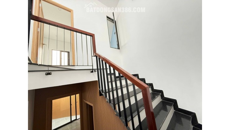 Nhà 3 tầng kiệt Ô Tô  583 TÔN ĐỨC THẮNG cách đường 50 mét - Gía rẽ
