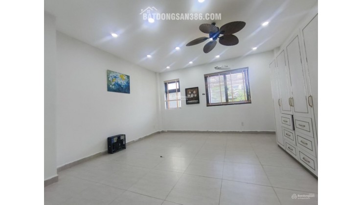 Bán nhà riêng 100m2 tại Bình Hưng, Hồ Chí Minh, đẹp, nhiều tiện ích chỉ 10,5 tỷ