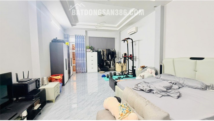 BÁN NHÀ MẶT TIỀN SỐ 1 CŨ, DT : 122/138M3, 4 TẦNG, 6 PHÒNG, CHỈ 19 TỶ TL.
