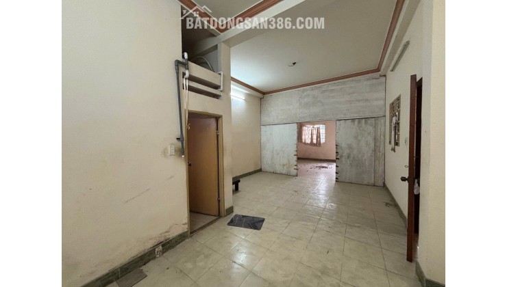 BÁN NHÀ TÔ HIẾN THÀNH, NGANG KHỦNG 5.6M, 93M², HẺM XE HƠI, 4 TẦNG, GIÁ 13,6 TỶ