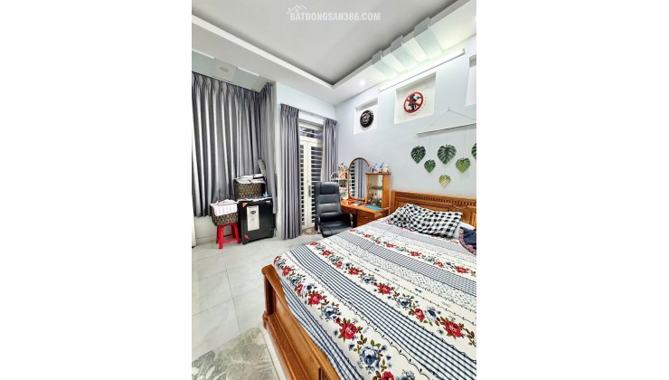 HẺM XE HƠI CẠNH NHÀ - PHAN ĐĂNG LƯU - PN  -  4 TẦNG ĐÚC - 5PN - NỞ HẬU L ĐẸP - CHỈ 8.5 TỶ TL