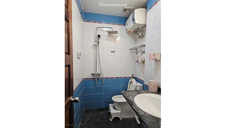 Cho thuê nhà riêng tại Tây Hồ, full nội thất xịn, chỉ xách vali vào ở (99 Âu Cơ)