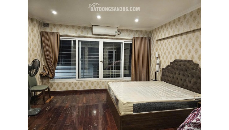 Cho thuê nhà riêng tại Tây Hồ, full nội thất xịn, chỉ xách vali vào ở (99 Âu Cơ)
