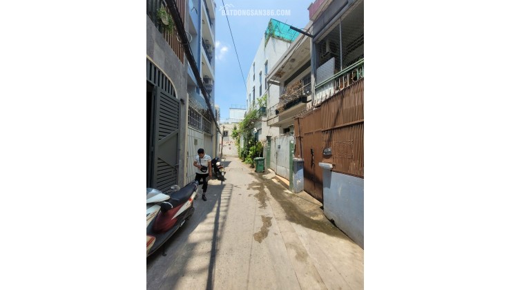 Nhà mới đẹp ở ngay Bên xe miền Đông, hẻm ô tô mà giá chỉ 9.x