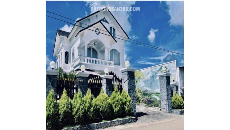 Cho thuê villa sân vườn Tà Nung cách trung tâm Đà Lạt 15km giá 16 triệu