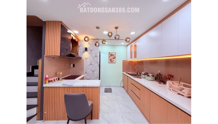 NHIÊU TỨ - PHAN XÍCH LONG - FULL NỘI THẤT - 30M2 - 3 TẦNG - 2 PN MASTER - 6.1 TỶ