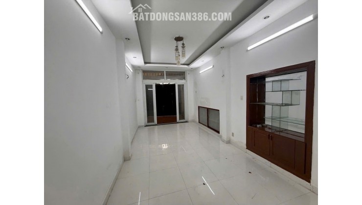 HOÀNG HOA THÁM - PN - 47M2 - 3 TẦNG - XE HƠI VÔ NHÀ - AN NINH - CHỈ 8.6 TỶ - HẺM 1/