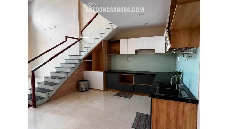 NHÀ GÁC LỬNG PHÚ LỘC 8 – SÁT TRƯỜNG FPT - GẦN BIỂN