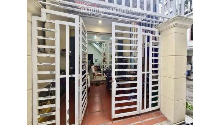 BÁN NHÀ GẦN HẺM XE HƠI – CẦU RẠCH ÔNG – P.1 QUẬN 8 – 65M² – NHỈNH 6 TỶ- LH 0784968131
