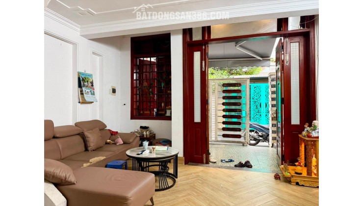 Nhà 2 tầng kiệt ô tô đổ nhựa 6m đường TRƯỜNG CHINH