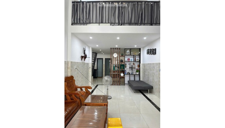 Nhà nhà gác lửng đúc kiệt K69 Hà Huy Tập - Gần đường chính