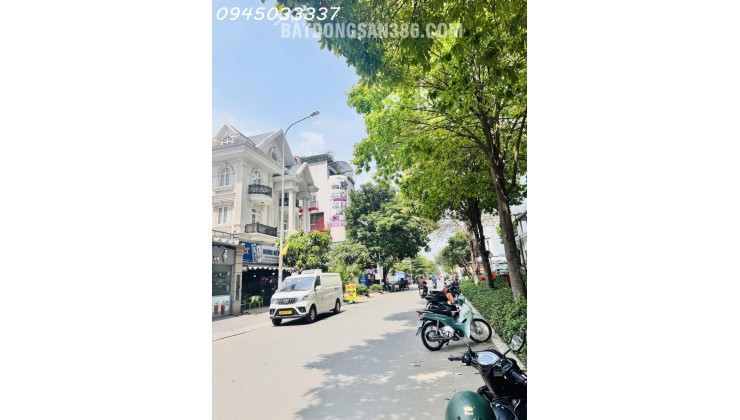 Bán CHDV Đường Lê Thị Chợ, Quận 7, DT 213M2, 5 Tầng có TM, giá 42 tỷ