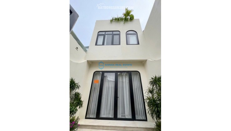  Nhà đẹp Thảo Điền, 4x20m, 4 phòng ngủ, sân trong, 35 triệu