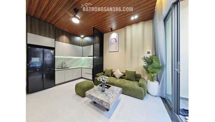 Nhà 2 tầng gần biển Nguyễn Tất Thành kiệt 814 TRần Cao Vân