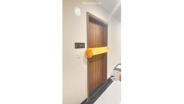 CẦN BÁN GẤP CĂN HỘ 70M² – NHÀ TRỐNG MỚI NHẬN BÀN GIAO – VIEW SÔNG SIÊU ĐẸP