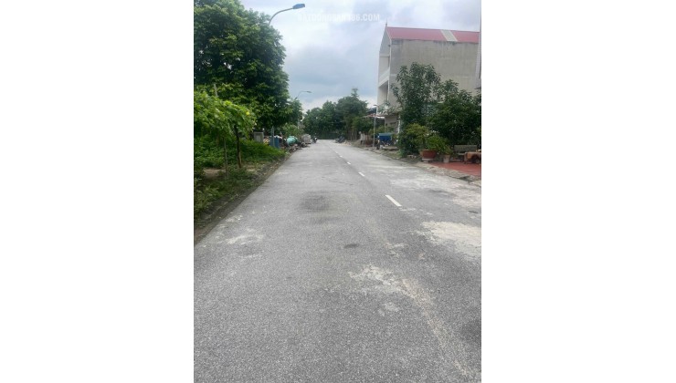 ĐẤT PHÂN LÔ – LÀN 2 QL287 – QL295  Ô TÔ TRÁNH  VỈA HÈ RỘNG