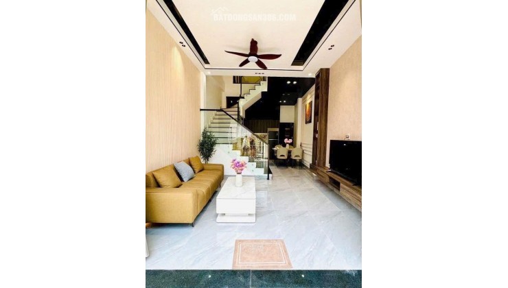 Nhà 3 tầng 3 mê kiệt Phạm Văn Nghị - Gần Nguyễn Văn Linh
