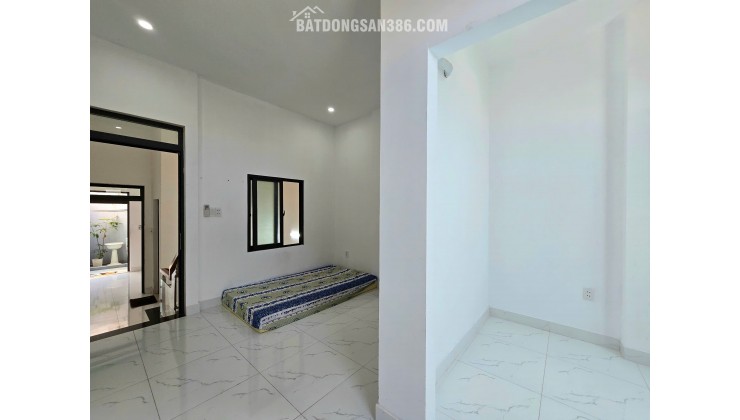 Bán nhà 2 tầng kiệt Trần Cao Vân - Đi bộ tắm biển