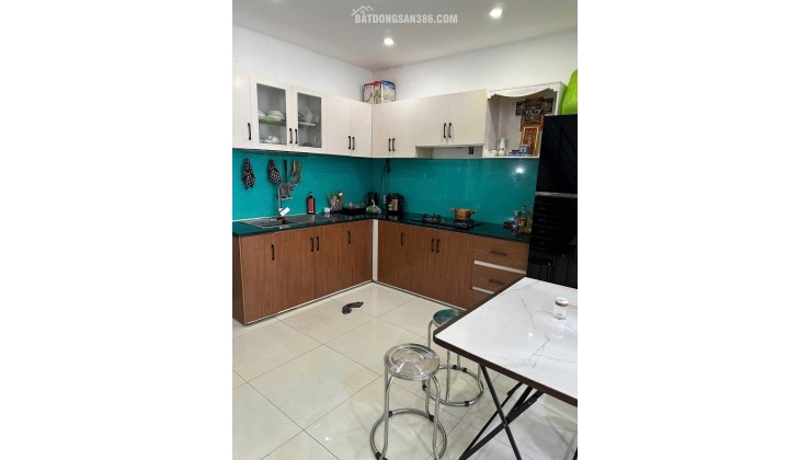 Nhà nhà gác lửng đúc kiệt K69 Hà Huy Tập - Gần đường chính