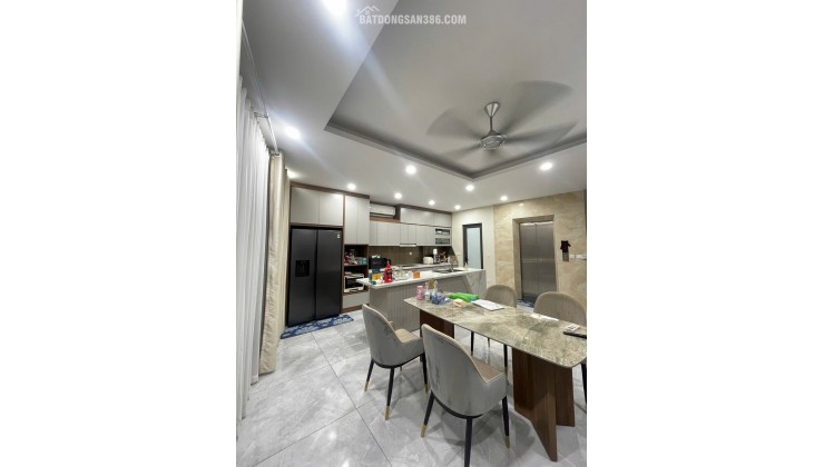 NHÀ 7 TẦNG THANG MÁY FULL NỘI THẤT KINH DOANH PHỐ TRẦN THÁI TÔNG CẦU GIẤY