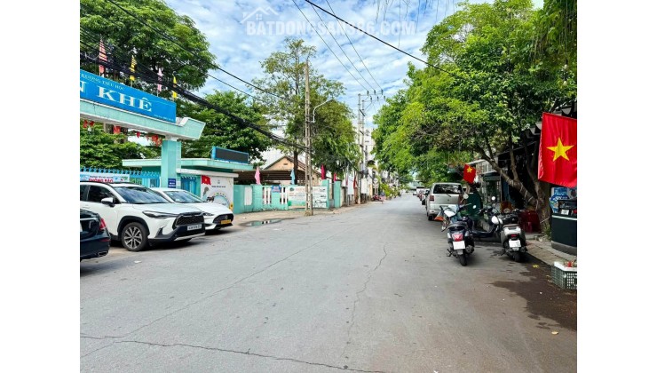 Nhà 2 tầng kiệt ô tô đổ nhựa 6m đường TRƯỜNG CHINH