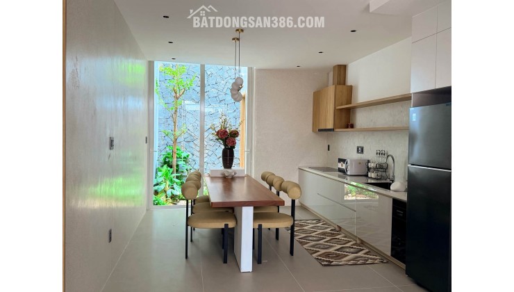 HOMESTAY ĐẸP CHO ÁNH SÁNG VÀ GIÓ NGAY ĐẦU CẦU RỒNG VÀ SÁT BÃI TẮM MỸ KHÊ
