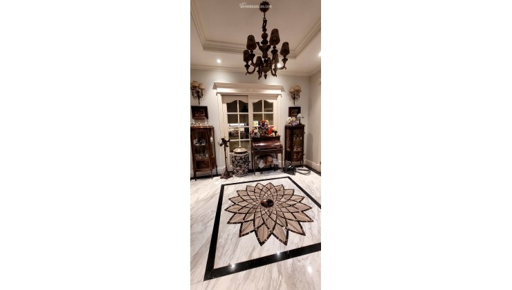 BIỆT THỰ LÔ GÓC 305M2 VIEW HỒ TÂY Ô TÔ TRÁNH PHỐ TỪ HOA TÂY HỒ