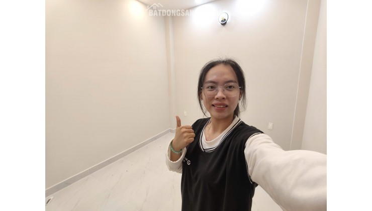 Nhà như biệt thự, 3 tầng tại Phú Thọ Hòa chỉ nhỉnh 6Đ