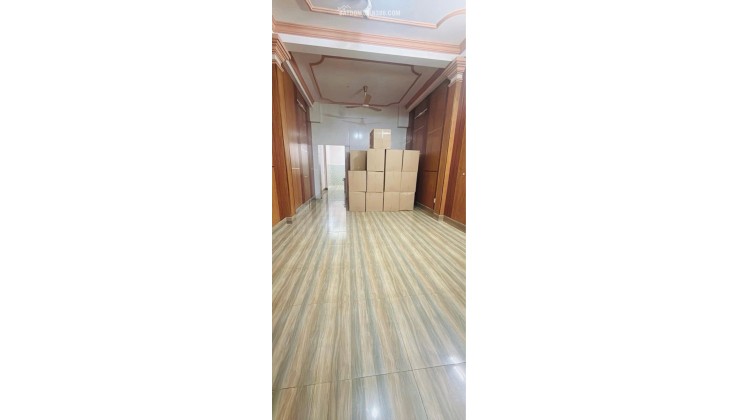 Hẻm nhựa 8M ko lộ giới.  Dt: 4x17m Hoà Bình Tân Phú sát chợ Cây Keo