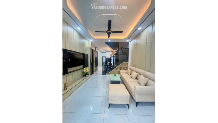 Chủ Nhà Cần Bán Gấp! Nhà 120M², 1 Trệt 1 Lầu, 3PN, Sổ Hồng Riêng Chỉ 2Tỷ1 Ngay Trung Tâm Thủ Dầu Một