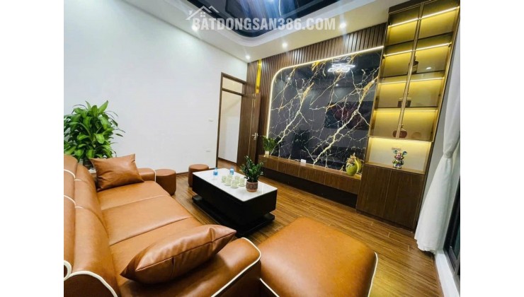 Oto đỗ cửa Đống Đa - kinh doanh tốt - 55m2 mà chỉ nhỉnh 15 đồng