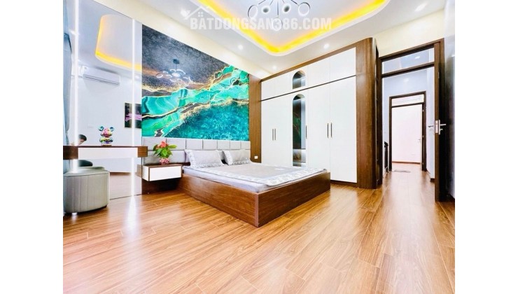 Oto đỗ cửa Đống Đa - kinh doanh tốt - 55m2 mà chỉ nhỉnh 15 đồng