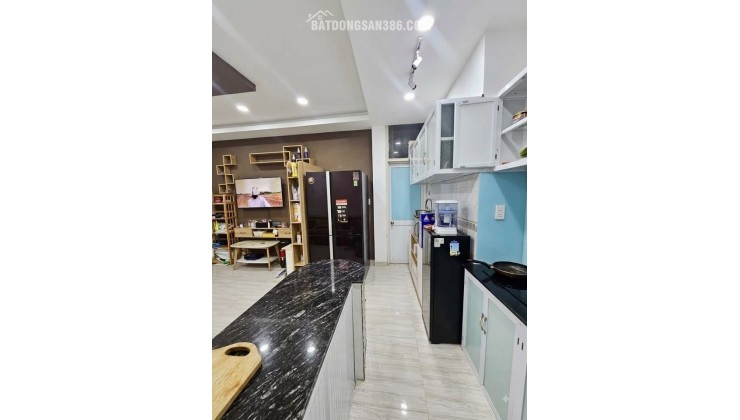 BÁN NHÀ HẺM XE HƠI ÂU DƯƠNG LÂN Q8 - BỀ NGANG 6M - NỞ HẬU TÀI LỘC