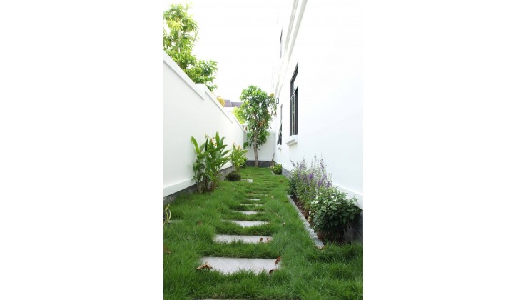 Cần bán nhà phố La Vida – ngang 6m, sân vườn hông, full nội thất, hướng Đông Nam  14,9 tỷ