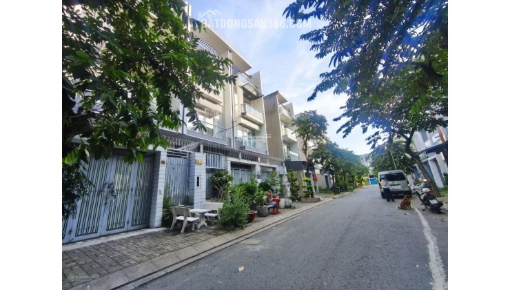 Bán nhà riêng 100m2 tại Bình Hưng, Hồ Chí Minh, đẹp, nhiều tiện ích chỉ 10,5 tỷ