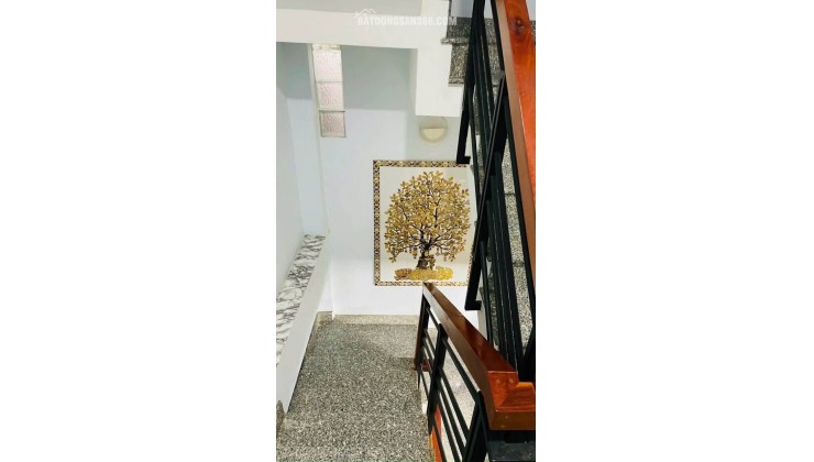 Lạc Long Quân Tân Bình nhà 5 Tầng BTCT mà giá chỉ nhỉnh 5Đ