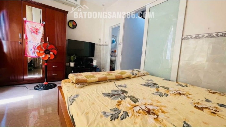 Lạc Long Quân Tân Bình nhà 5 Tầng BTCT mà giá chỉ nhỉnh 5Đ