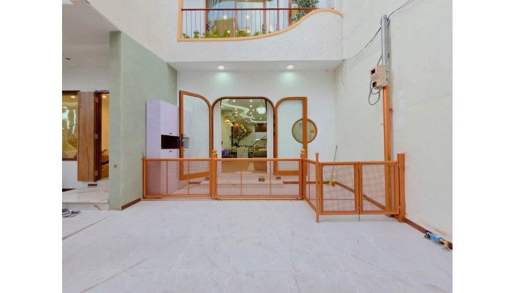 Nhà kiệt Phan Thanh cần tìm chủ mới . Nhà đẹp đầy đủ nội thất tại Kiệt Phan Thanh