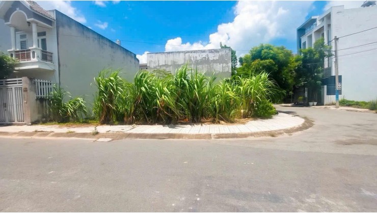 Bán Đất nền Long AN đối diệ  7 kỳ quan thế giới 150 m2 giá 2,2 tỷ còn thương lượng