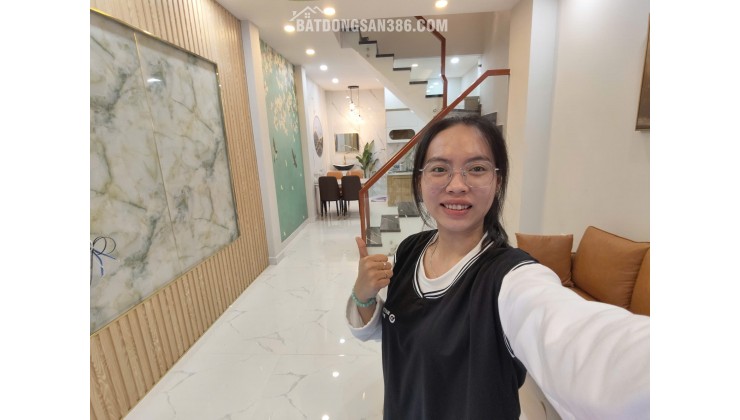 Nhà như biệt thự, 3 tầng tại Phú Thọ Hòa chỉ nhỉnh 6Đ
