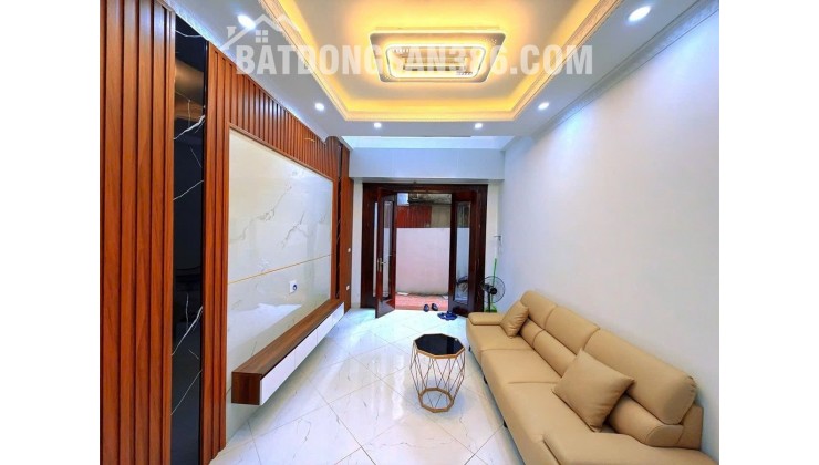 8,2 tỷ x 6 Tầng Xây Mới Phố Thái Thịnh Sổ Đỏ 31m2 Trung Tâm Đống Đa 
Gần Hồ Hoàng Cầu Vành Đai Chợ