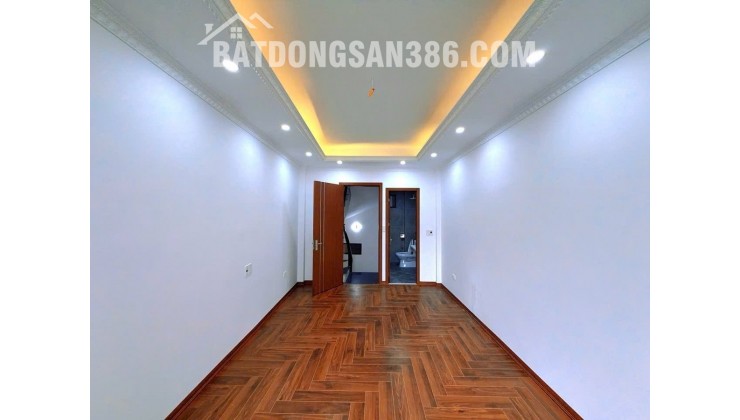 8,2 tỷ x 6 Tầng Xây Mới Phố Thái Thịnh Sổ Đỏ 31m2 Trung Tâm Đống Đa 
Gần Hồ Hoàng Cầu Vành Đai Chợ