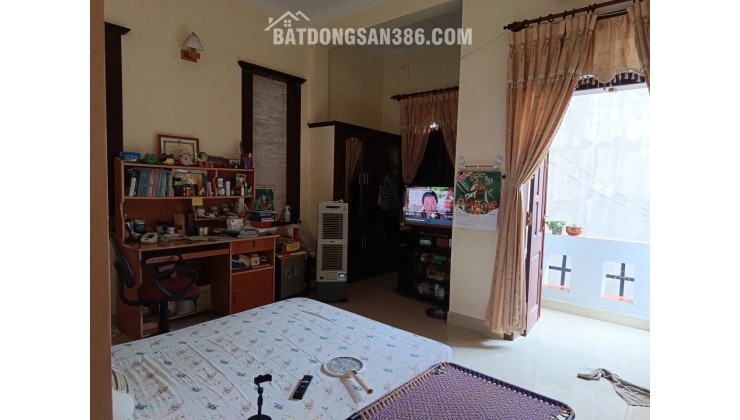 BÁN NHÀ 15/2A (SỐ CŨ 19) NGUYỄN BỈNH KHIÊM, P.VŨNG TÀU, HOÀN CÔNG 224M2. LH:0982230297
