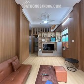 Nhà 2 tầng kiệt Trần Cao Vân, có chổ đậu Ô TÔ thoải mái chỉ vài bước chân