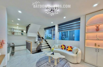 SIÊU PHẨM - HẺM XE HƠI - LÊ VĂN SỸ - 5 TẦNG BTCT - DÒNG TIỀN 25TR/TH - 3PN 4WC FULL NỘI THẤT - CHỈ 8.5 TỶ