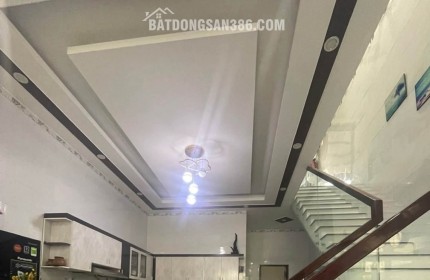 Bán nhà 3 tầng cách biển Nguyễn Tất Thành chỉ 800m