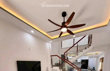 Bán nhà 2 tầng mặt tiền đường nhựa 7m5 siêu đẹp đường Âu Cơ