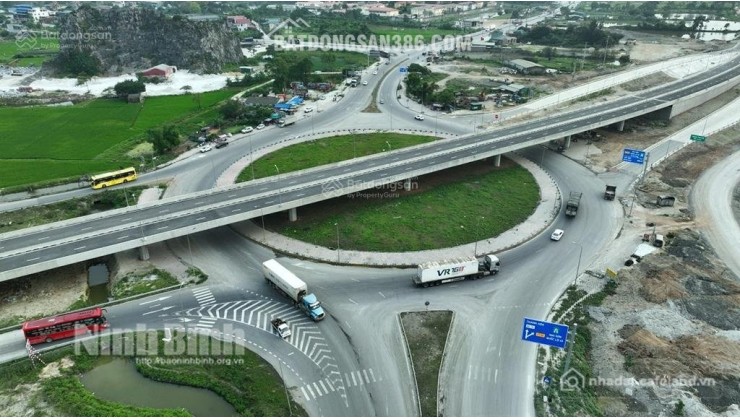 Bán đất thổ cư: phường Yên Thắng gần nút giao Cao tốc - Giá 2.9tỷ